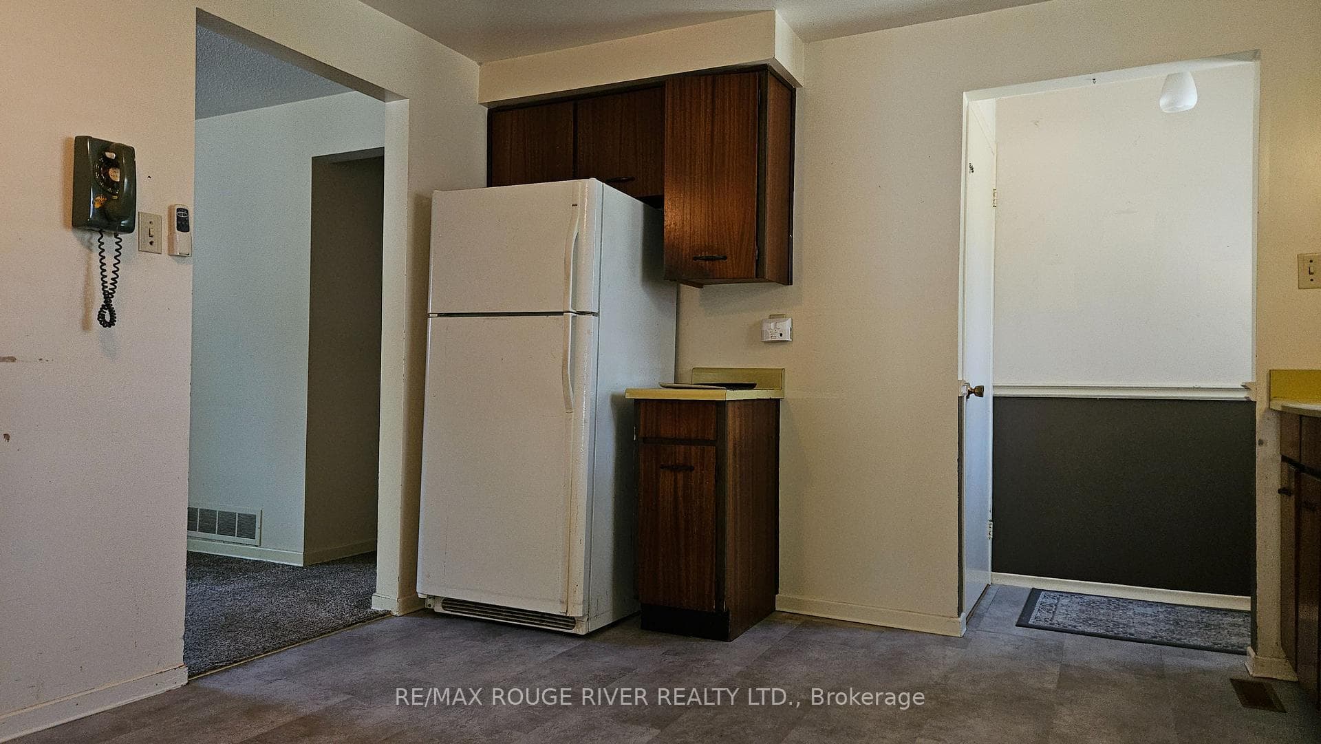 25 Lewin Crescent photo 31