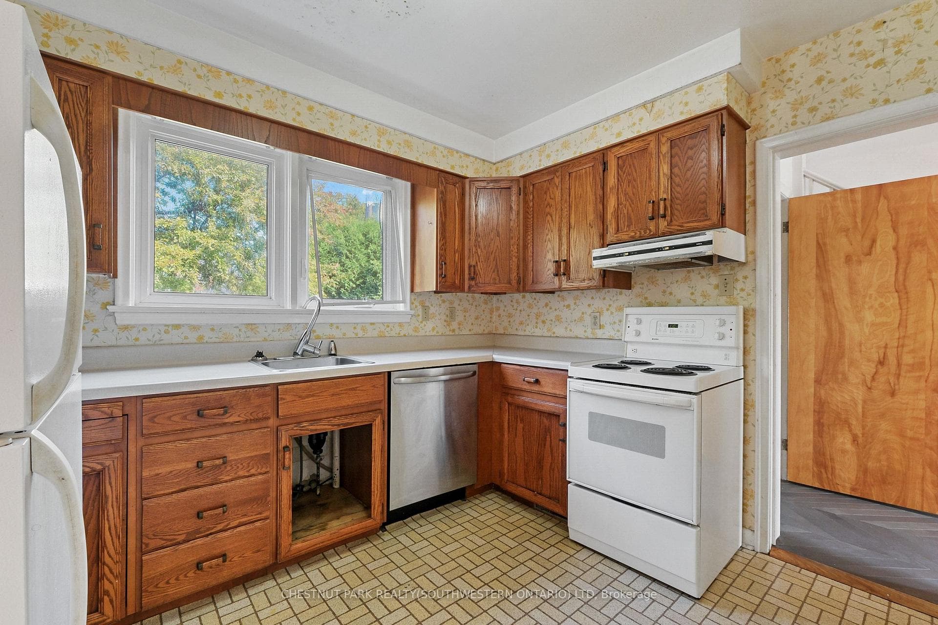 809 Smyth Road photo 11