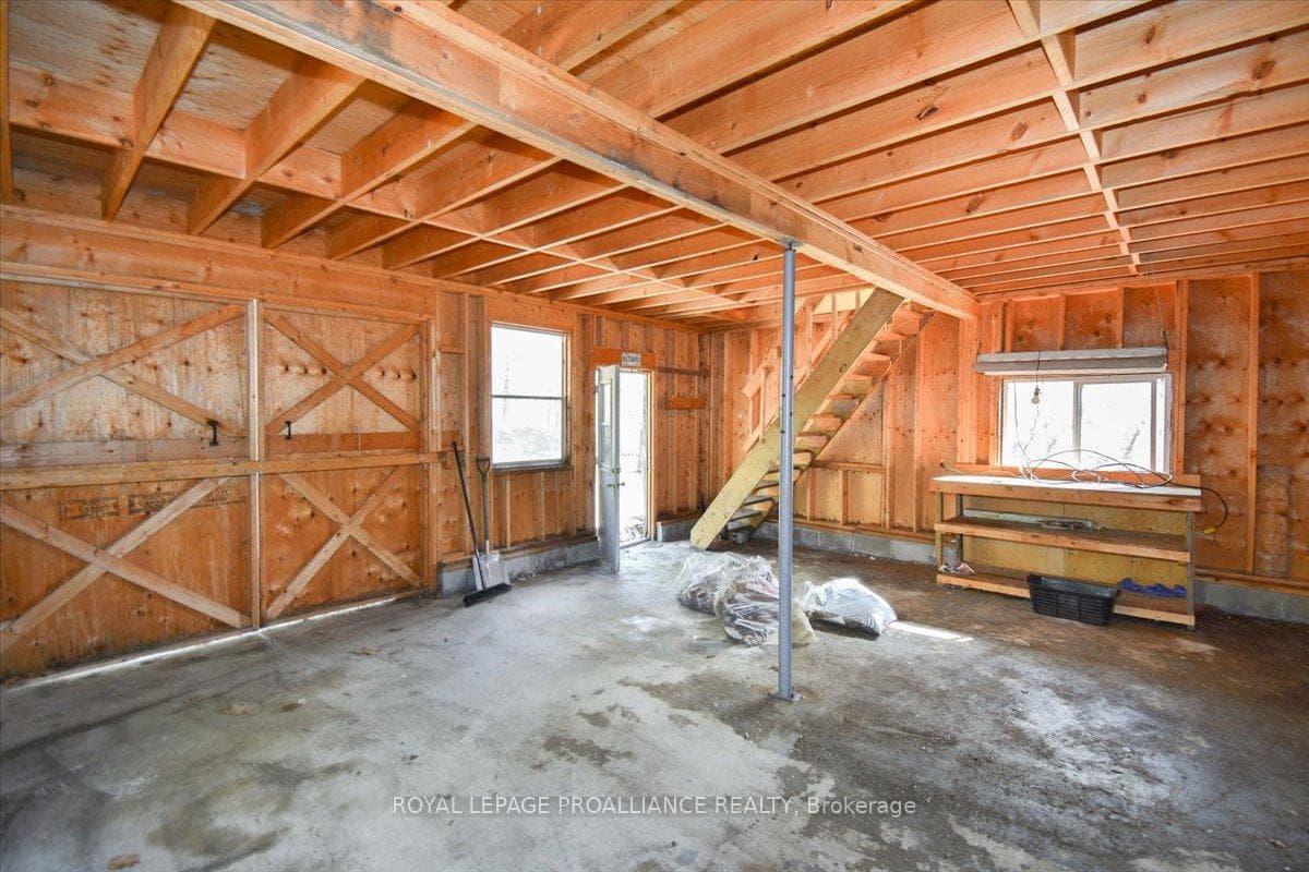 1120 Henderson Road photo 22