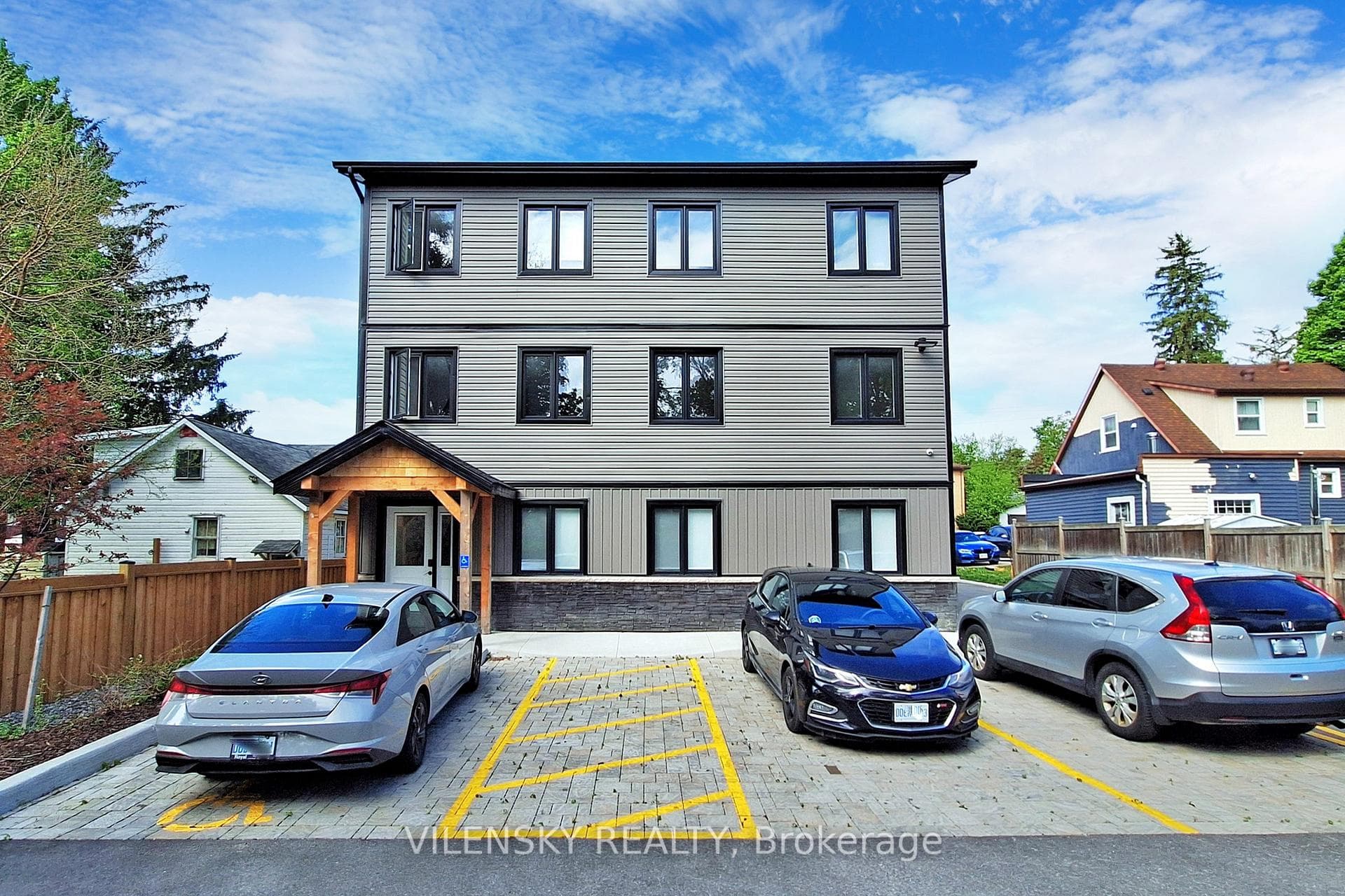 195 Owen Street Unit E photo 1