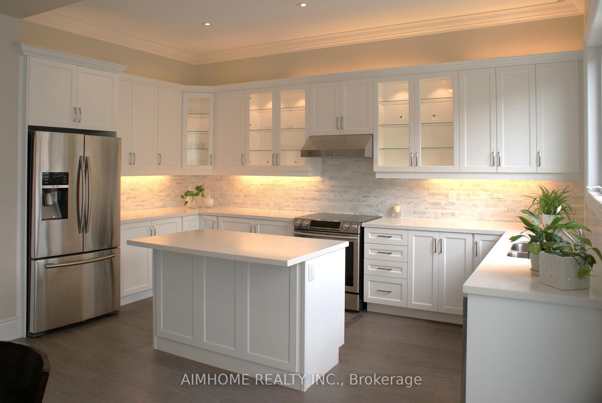 39 Scrivener Drive photo 7
