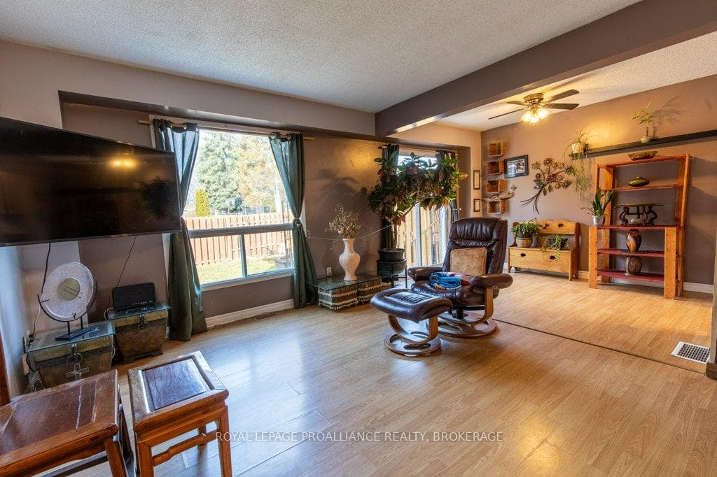 1135 Bittersweet Place photo 12