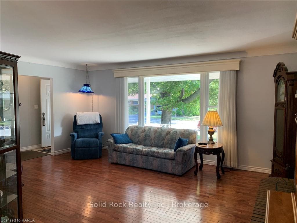 329 GLEN CASTLE Road photo 8