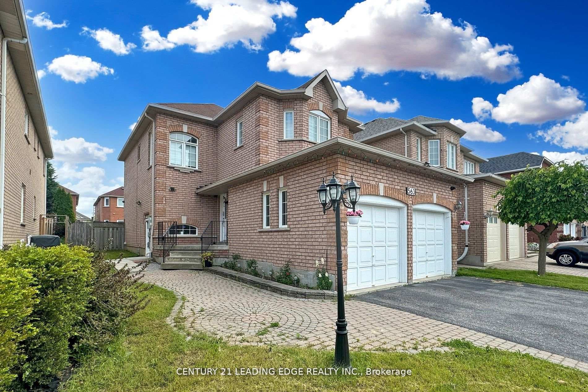 563 Highglen Avenue photo 2