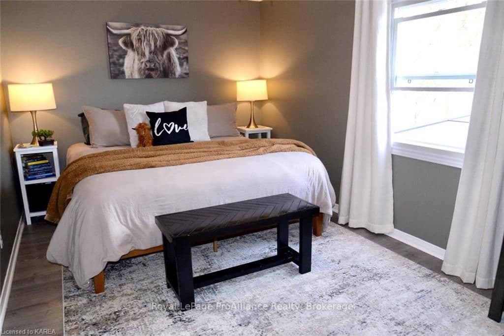 1016 RAINBOW Crescent photo 16