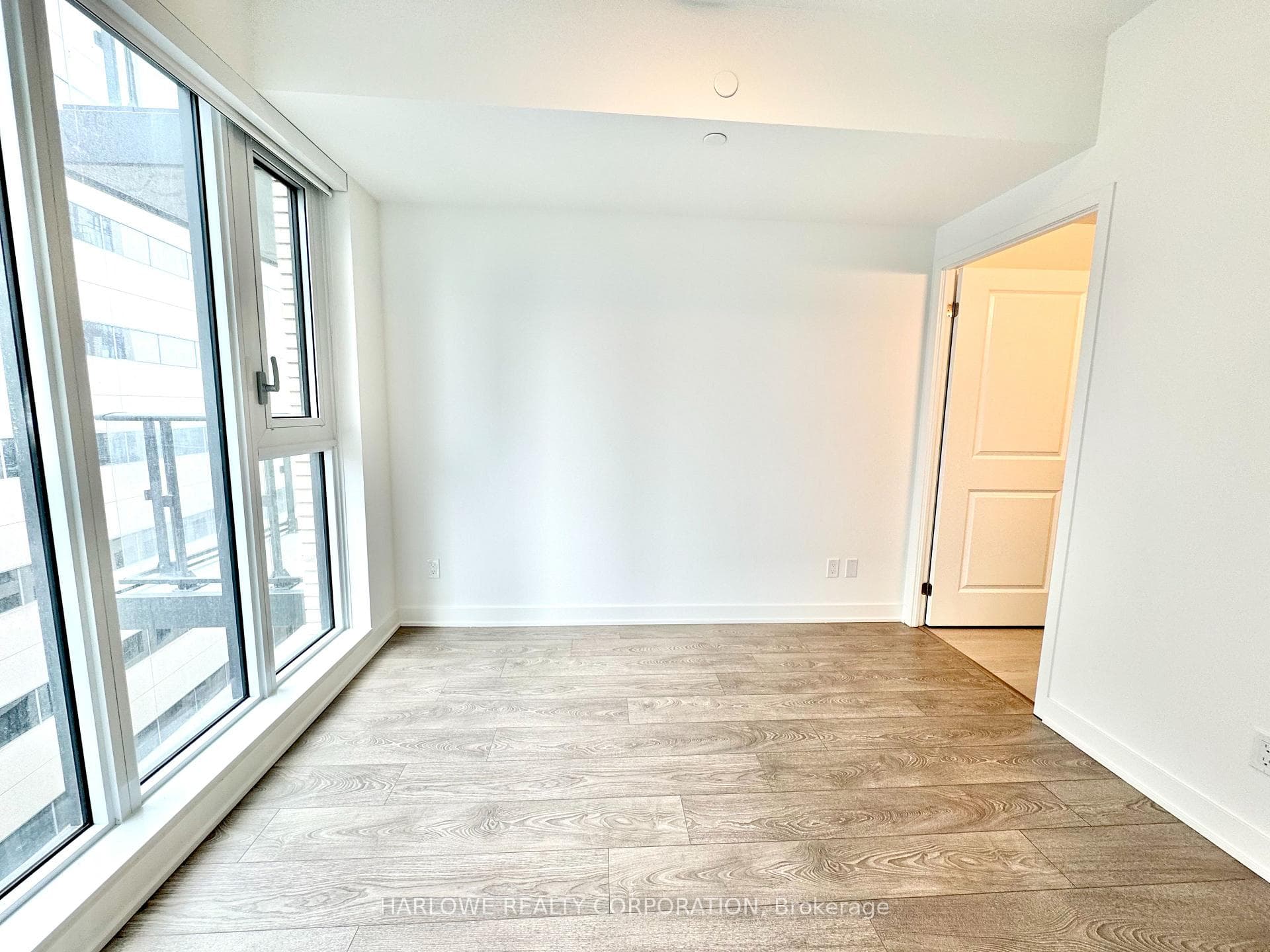 543 Richmond Street Unit 1027 photo 6