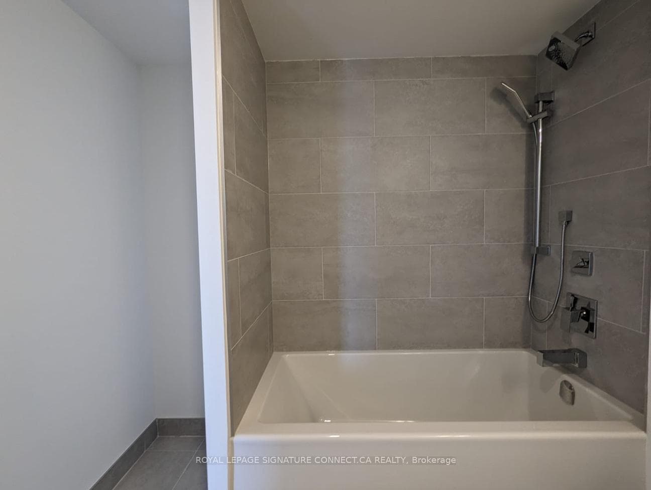 47 Mutual Street Unit 2506 photo 8