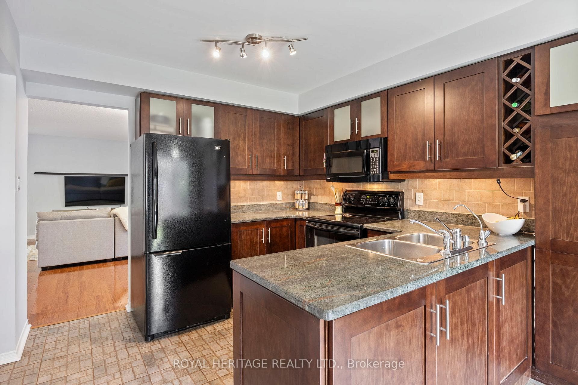 1512 Meldron Drive photo 14