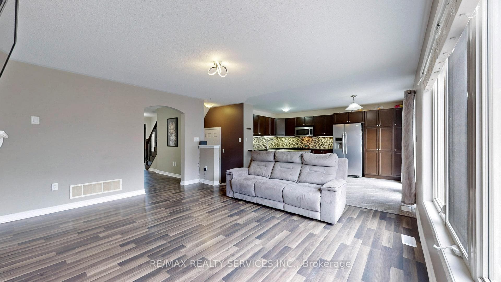 19 Ferris Lane photo 10