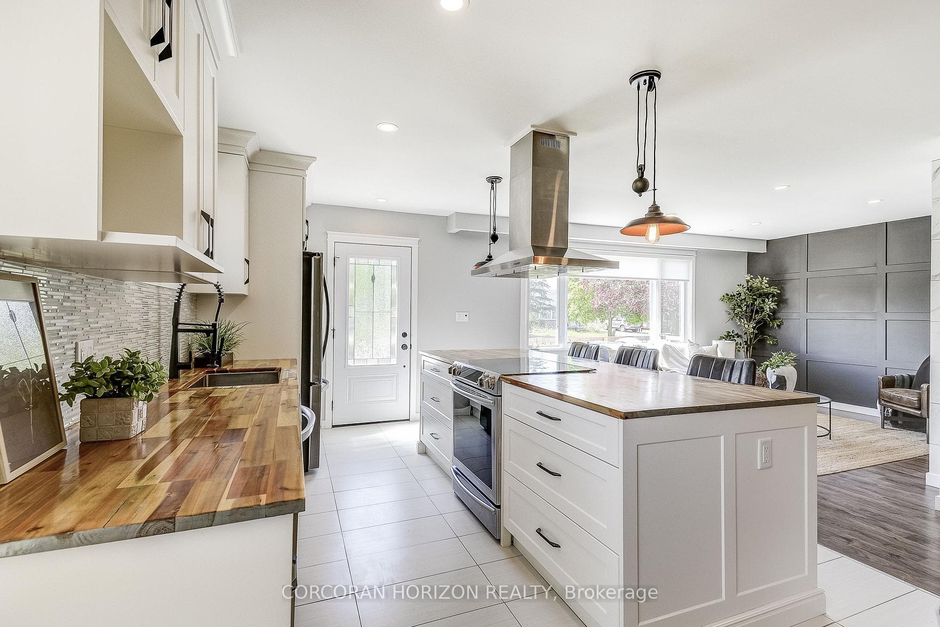 11 Thorncliff Drive photo 8