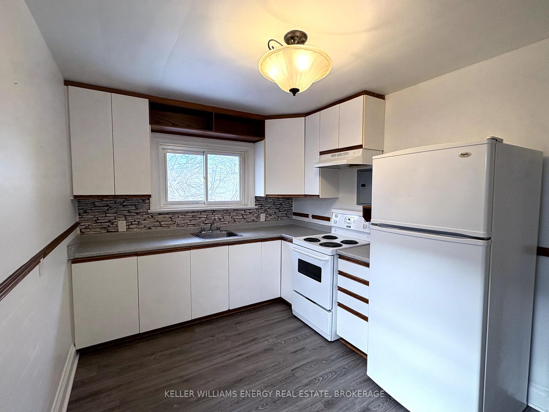 84 Rowe Street Unit 2 photo 7