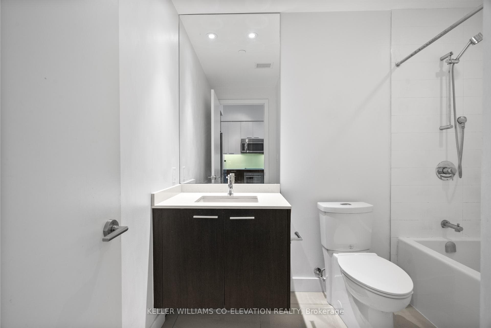 1075 Queen Street Unit 203 photo 24