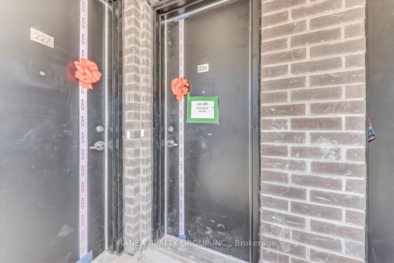 755 Omega Drive Unit 226 photo 4