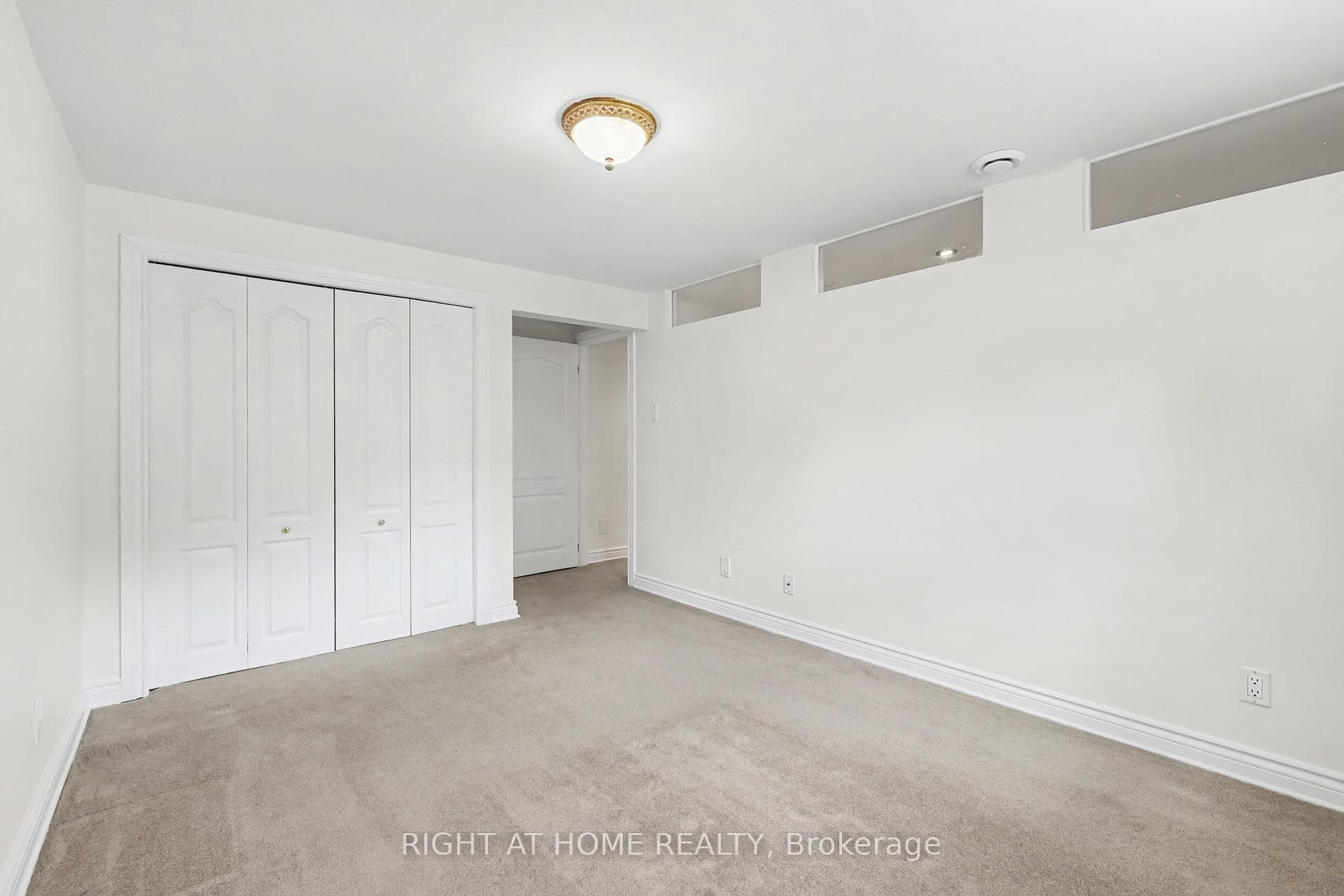 54 Fieldcrest Avenue photo 26