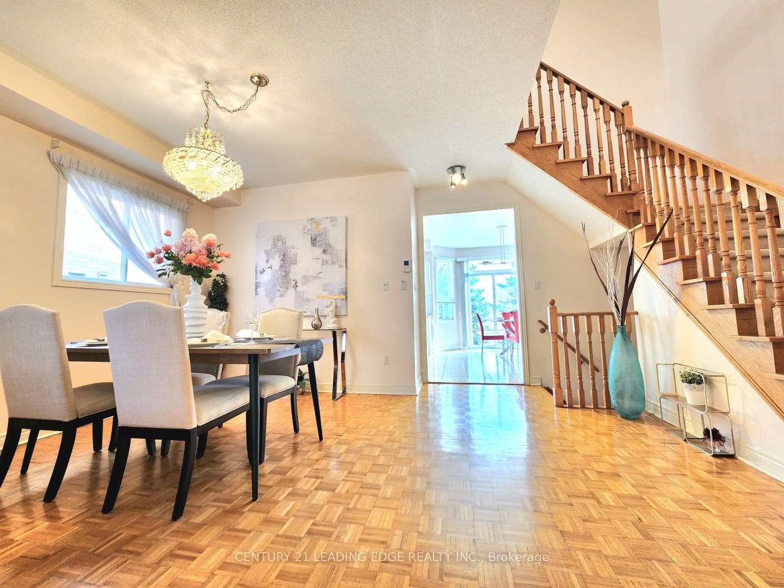 293 Castan Avenue photo 10