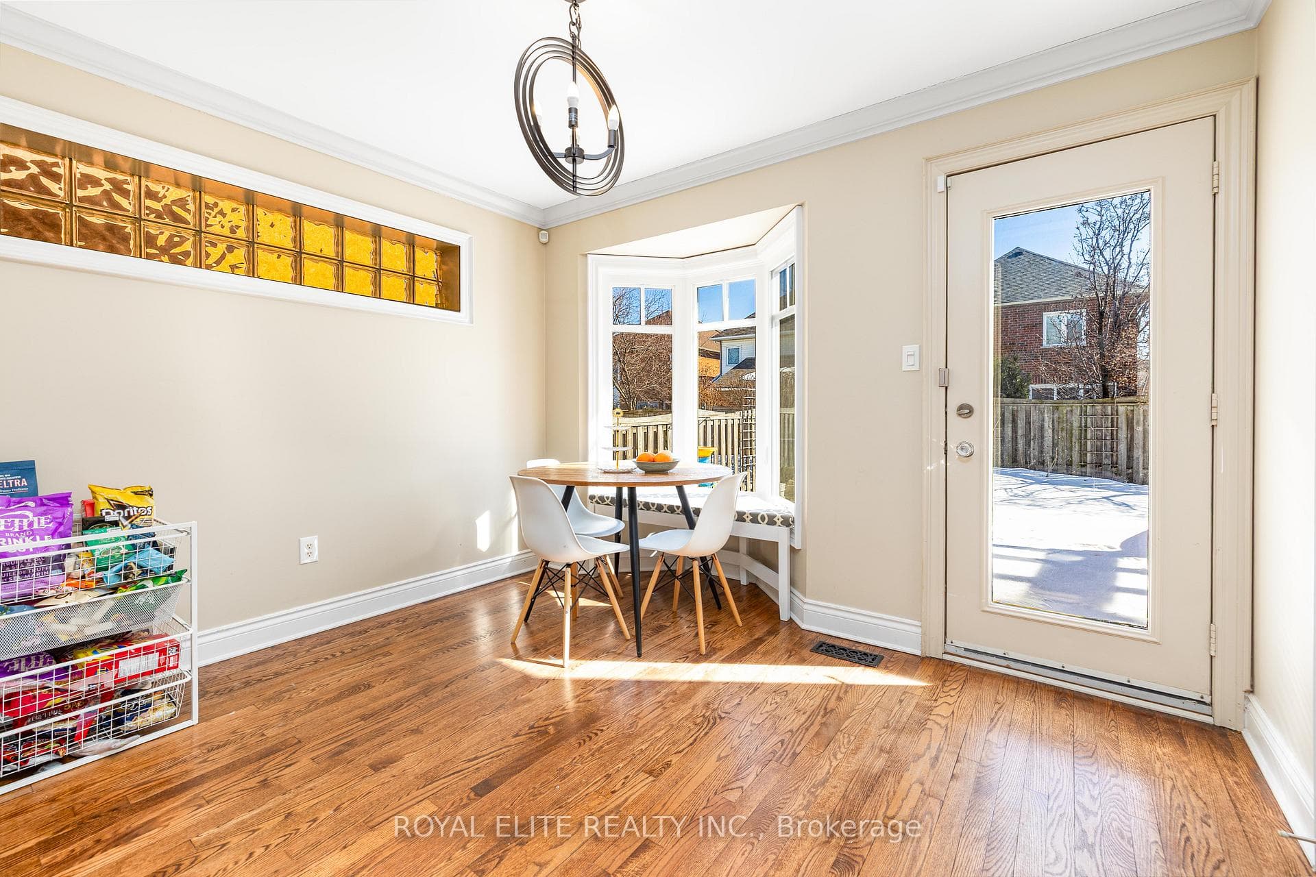2979 Picton Place photo 18