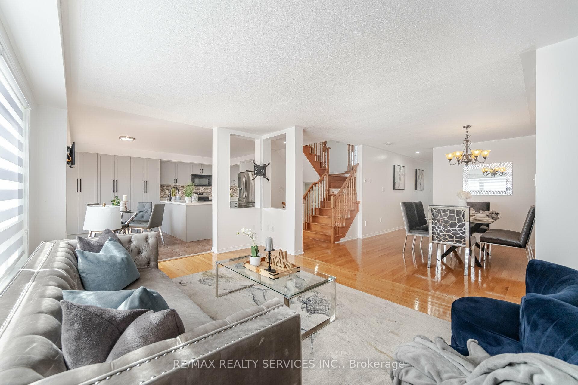22 Roxton Crescent photo 8
