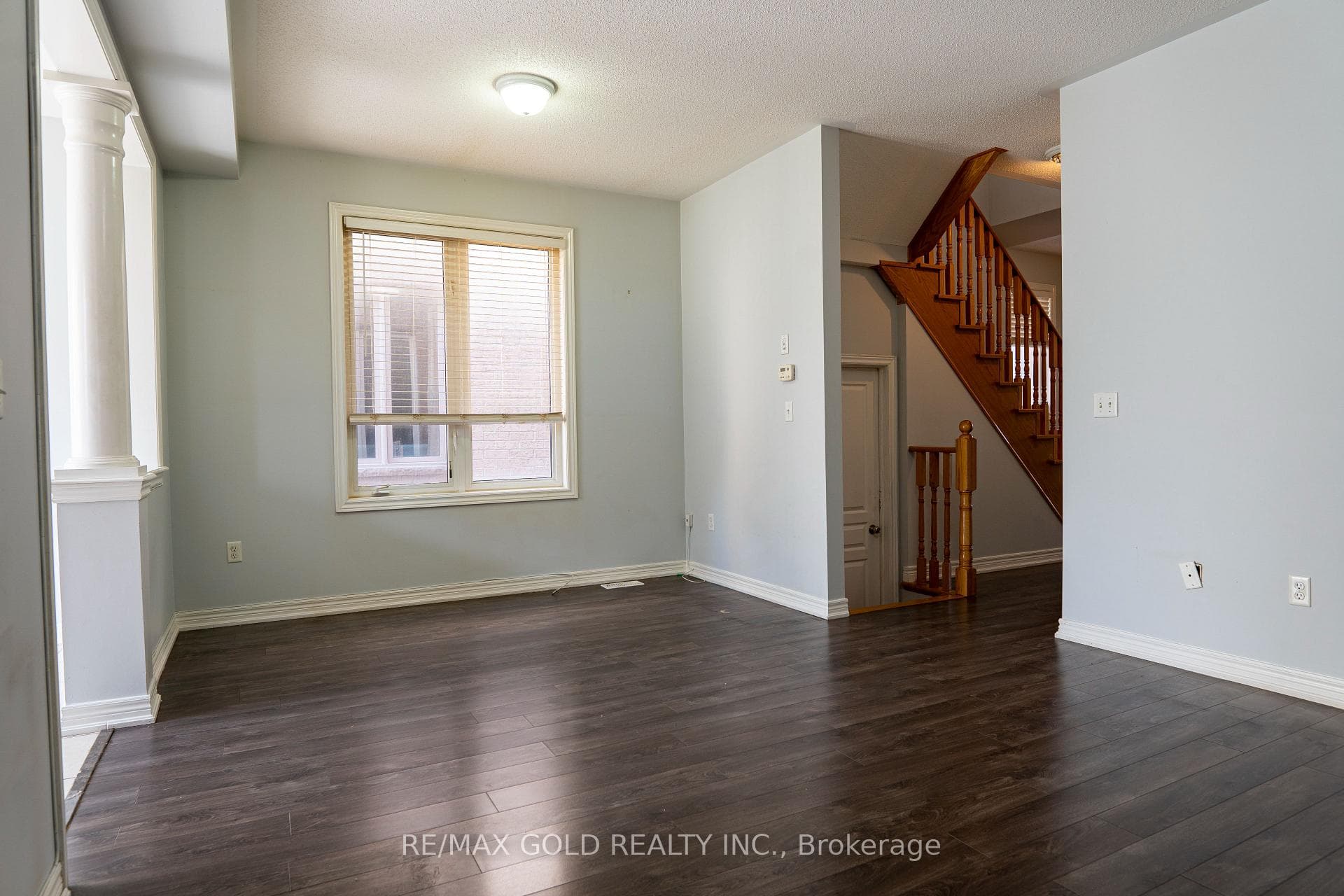11 Vanderpool Crescent Unit 1-Upper photo 6