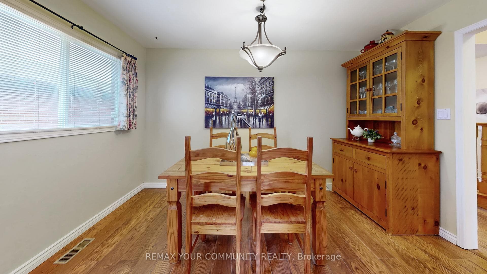 4300 Beacon Lane photo 7