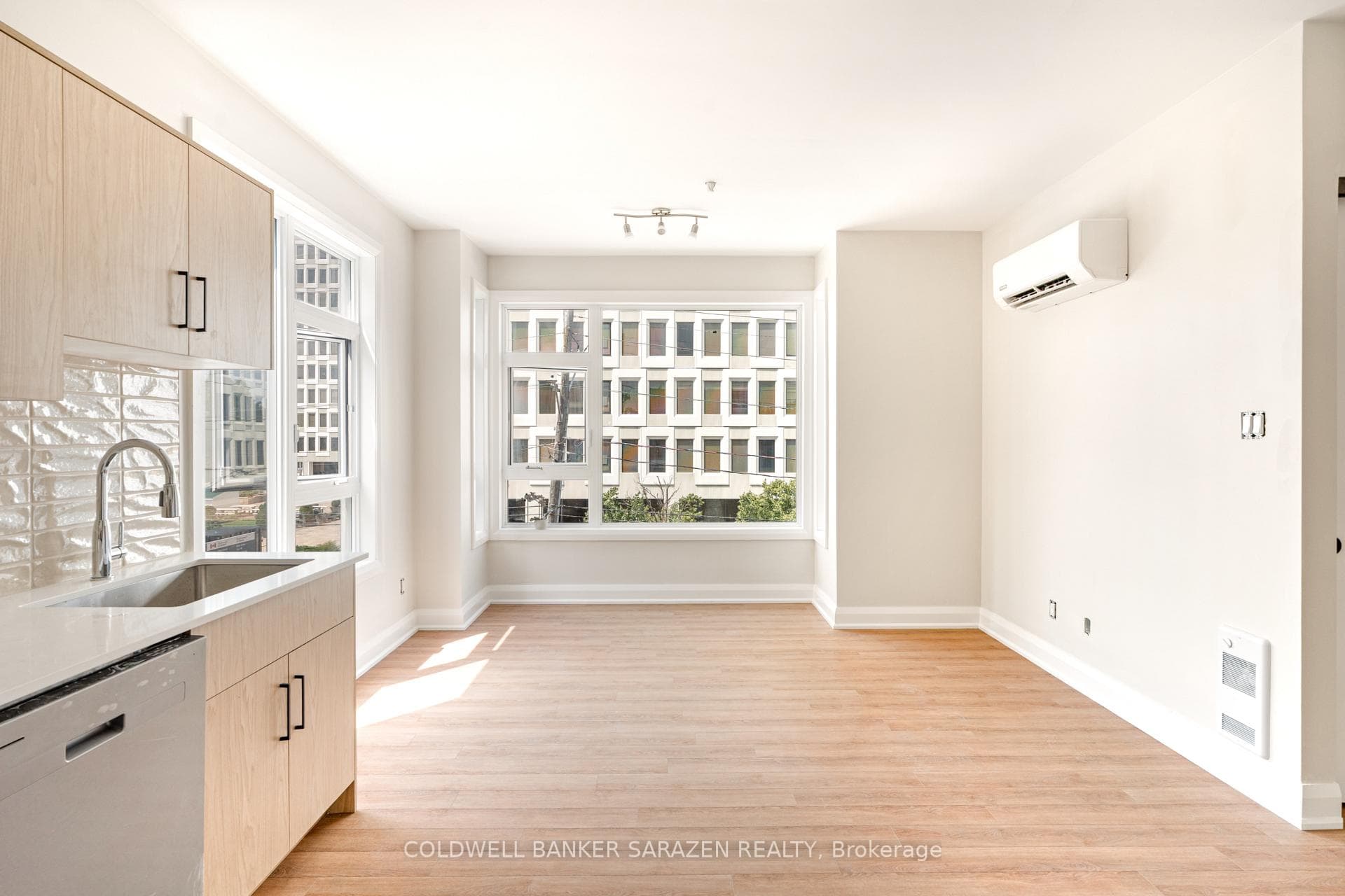 10 MCARTHUR Avenue Unit 301 photo 7