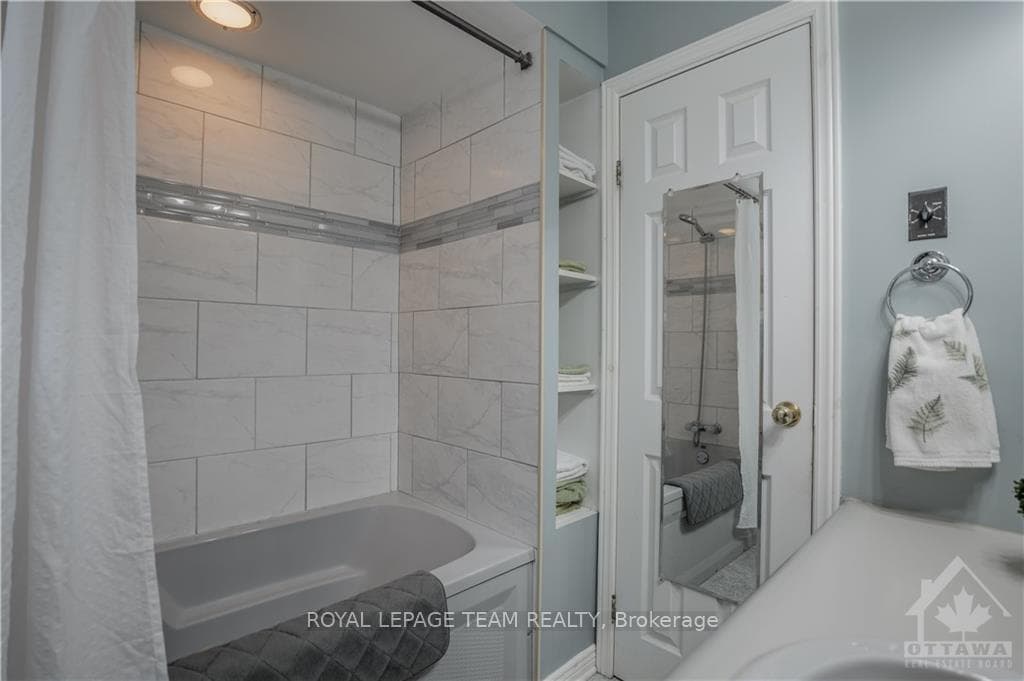 46 BRYDEN Avenue photo 24
