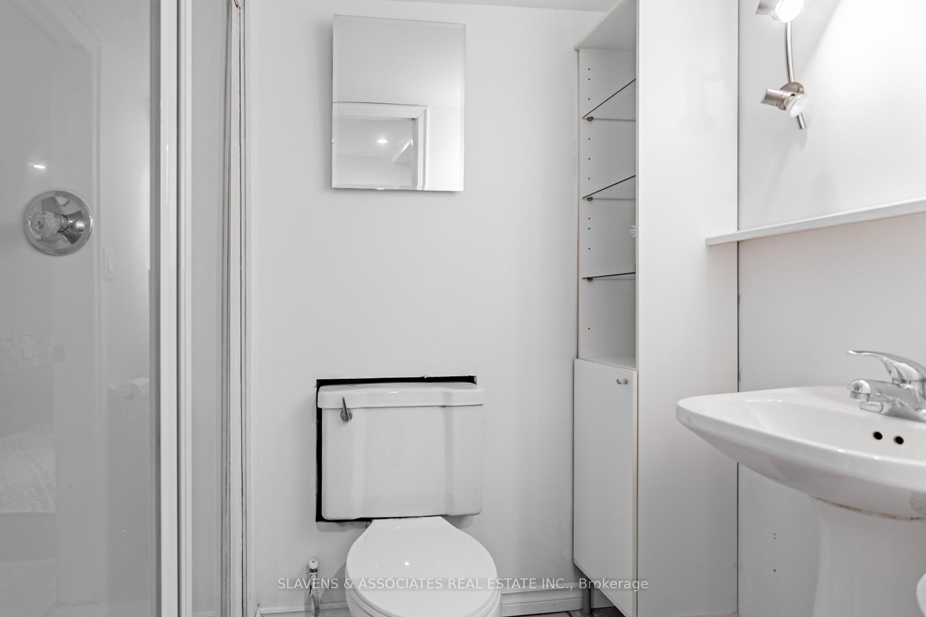 41 Barrington Avenue photo 30