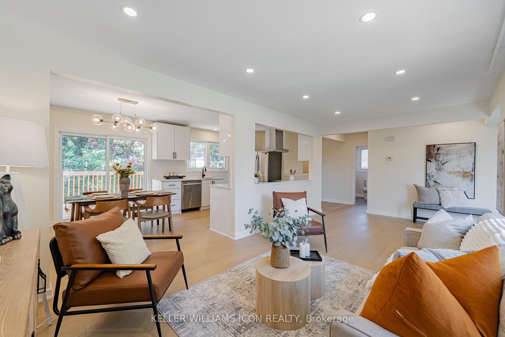 1666 Fisher Avenue photo 9