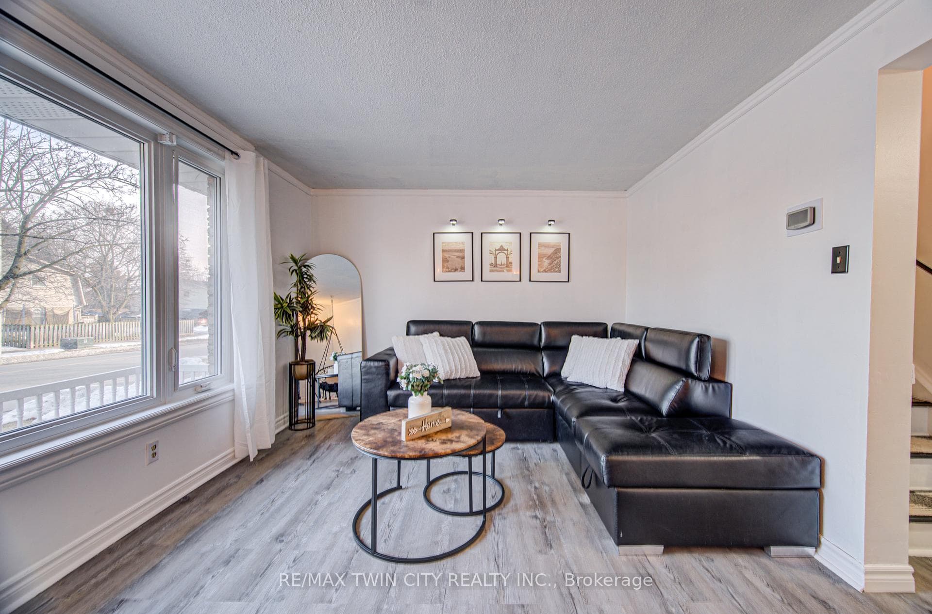 150 Glamis Road photo 8