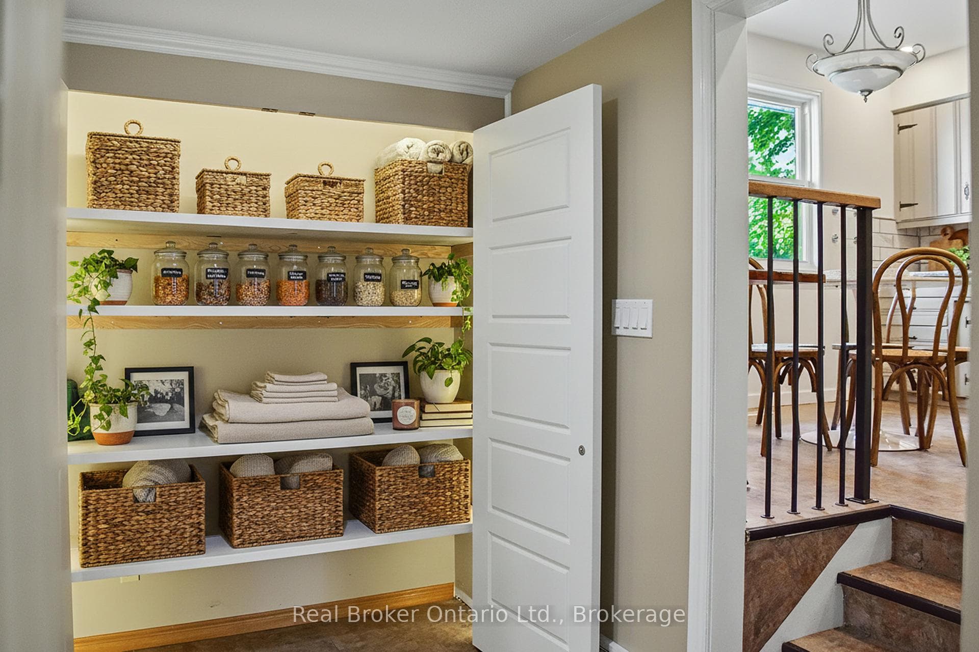 617 Louis Street photo 18