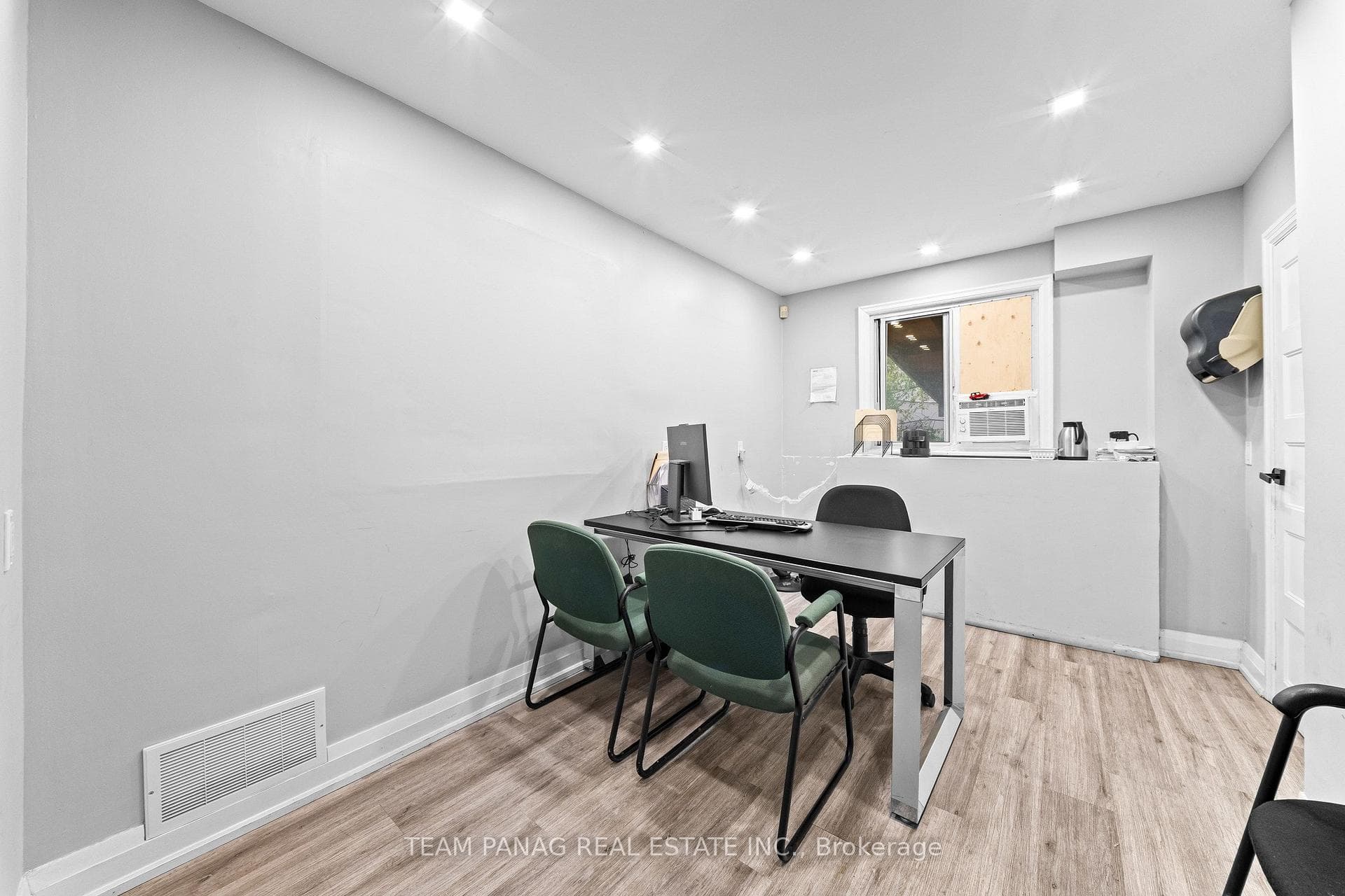5298 Highway 7 Road Unit A photo 36