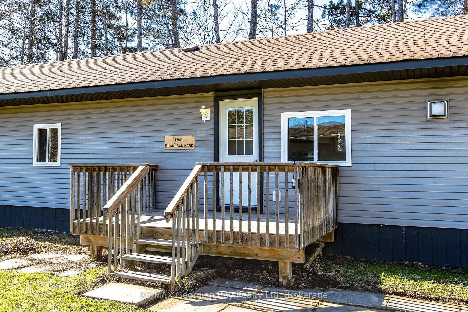 5263 Elliott Side Road Unit #1 photo 6