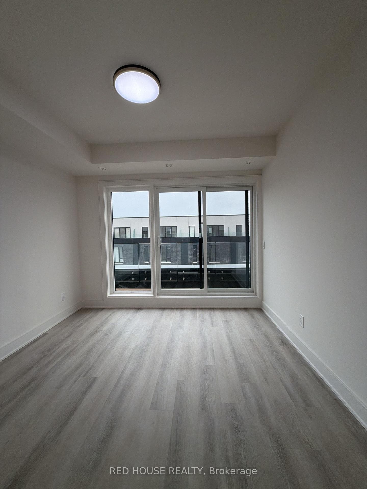 153 Everett Common photo 26