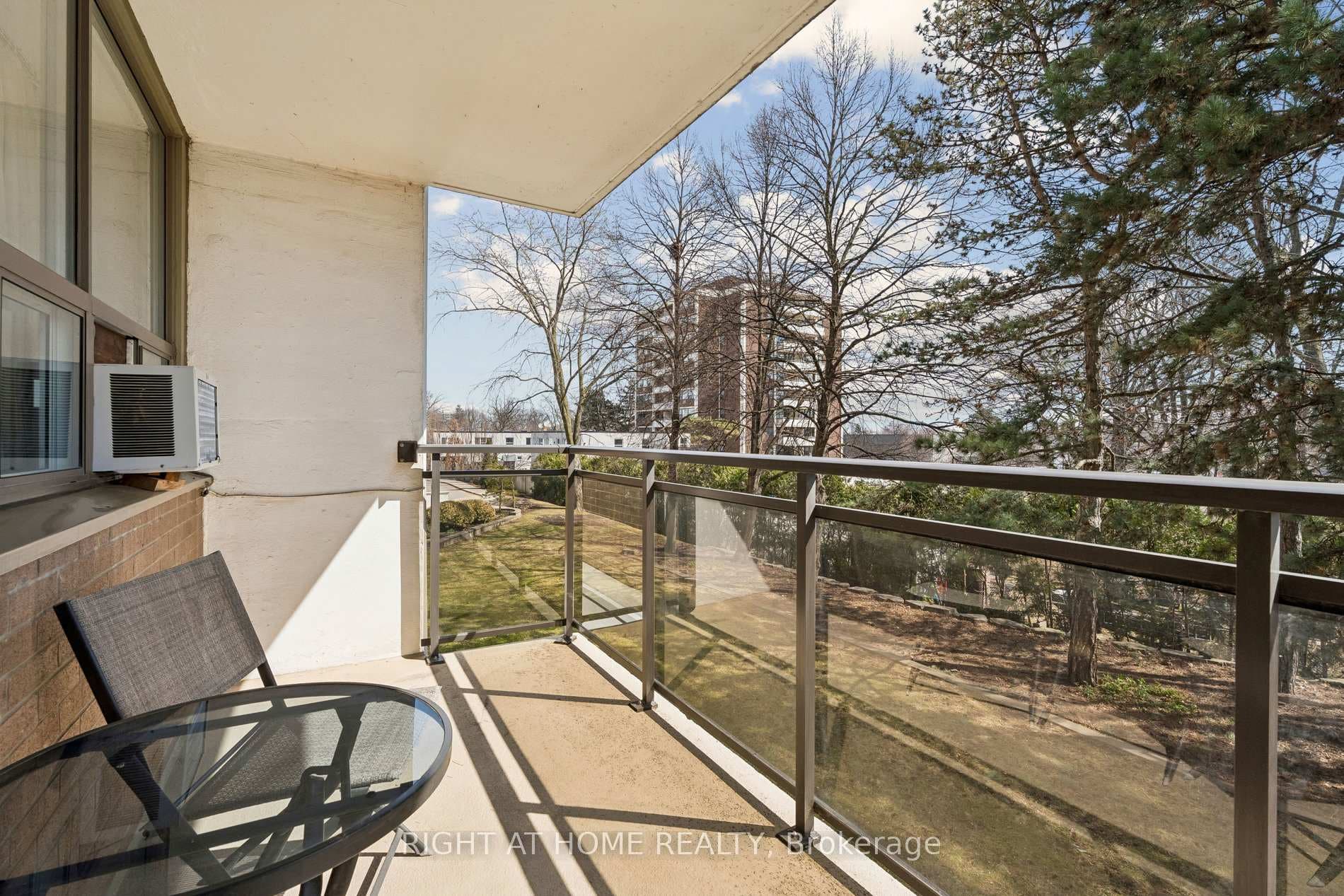 212 Kerr Street Unit 207 photo 18