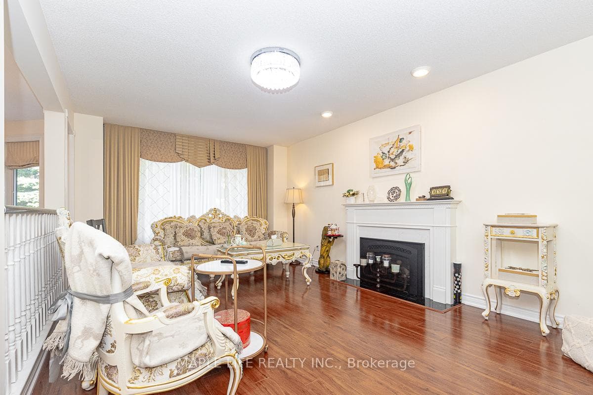 1 Elderwood Drive photo 4