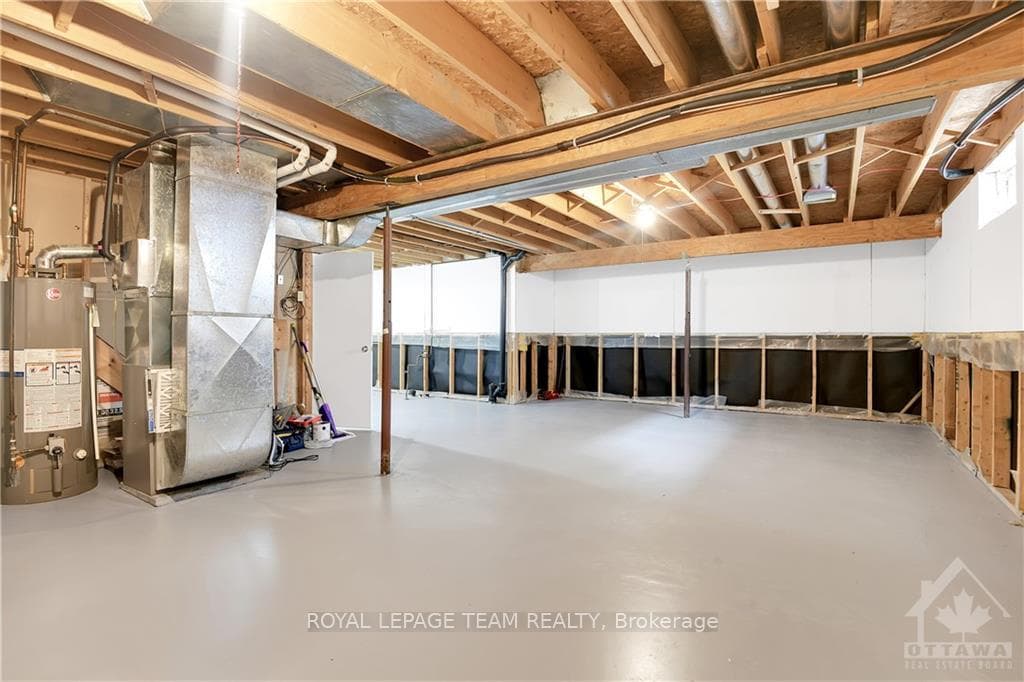 13 MAPLE Drive photo 22