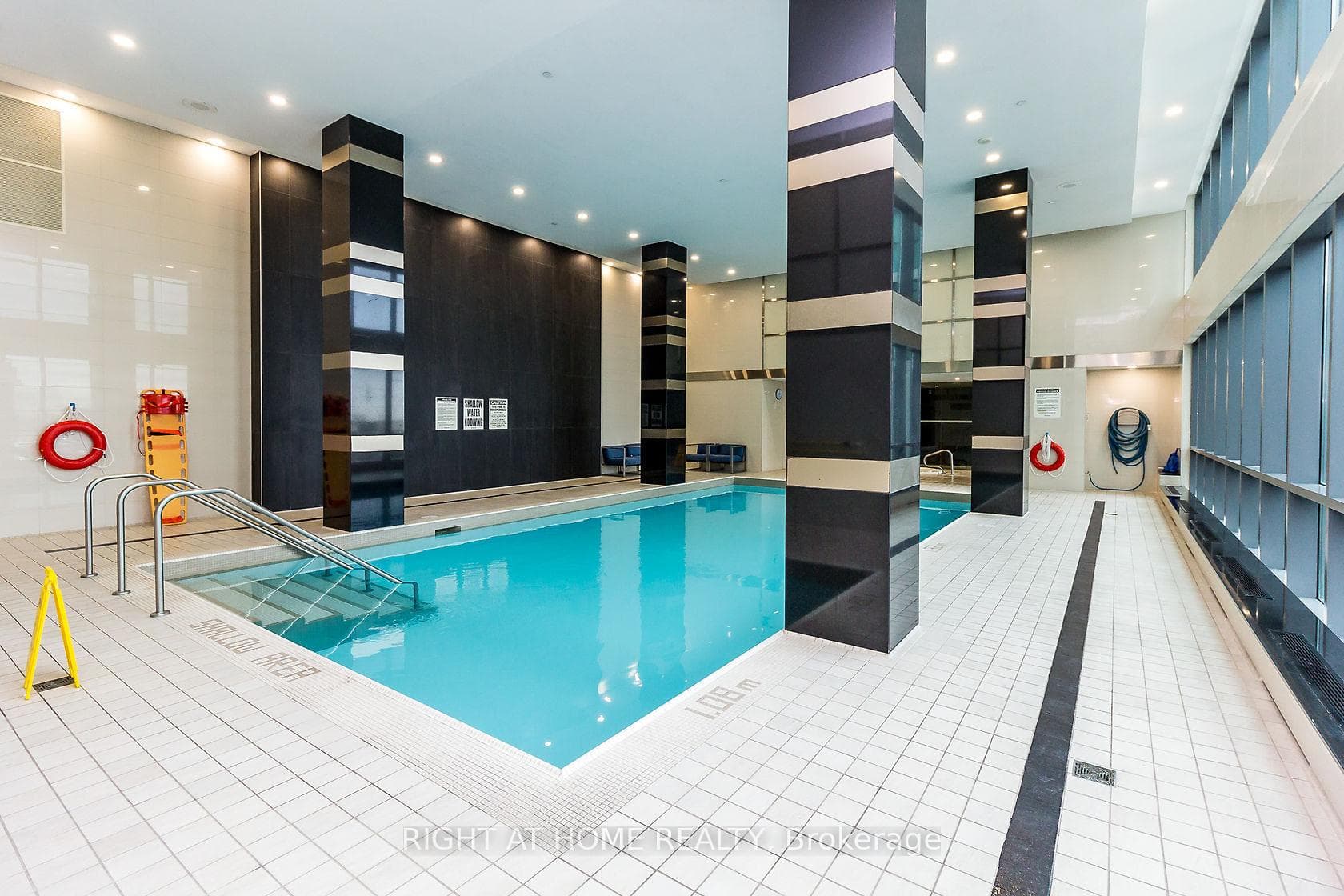 215 Sherway Gardens Road Unit 2805 photo 11