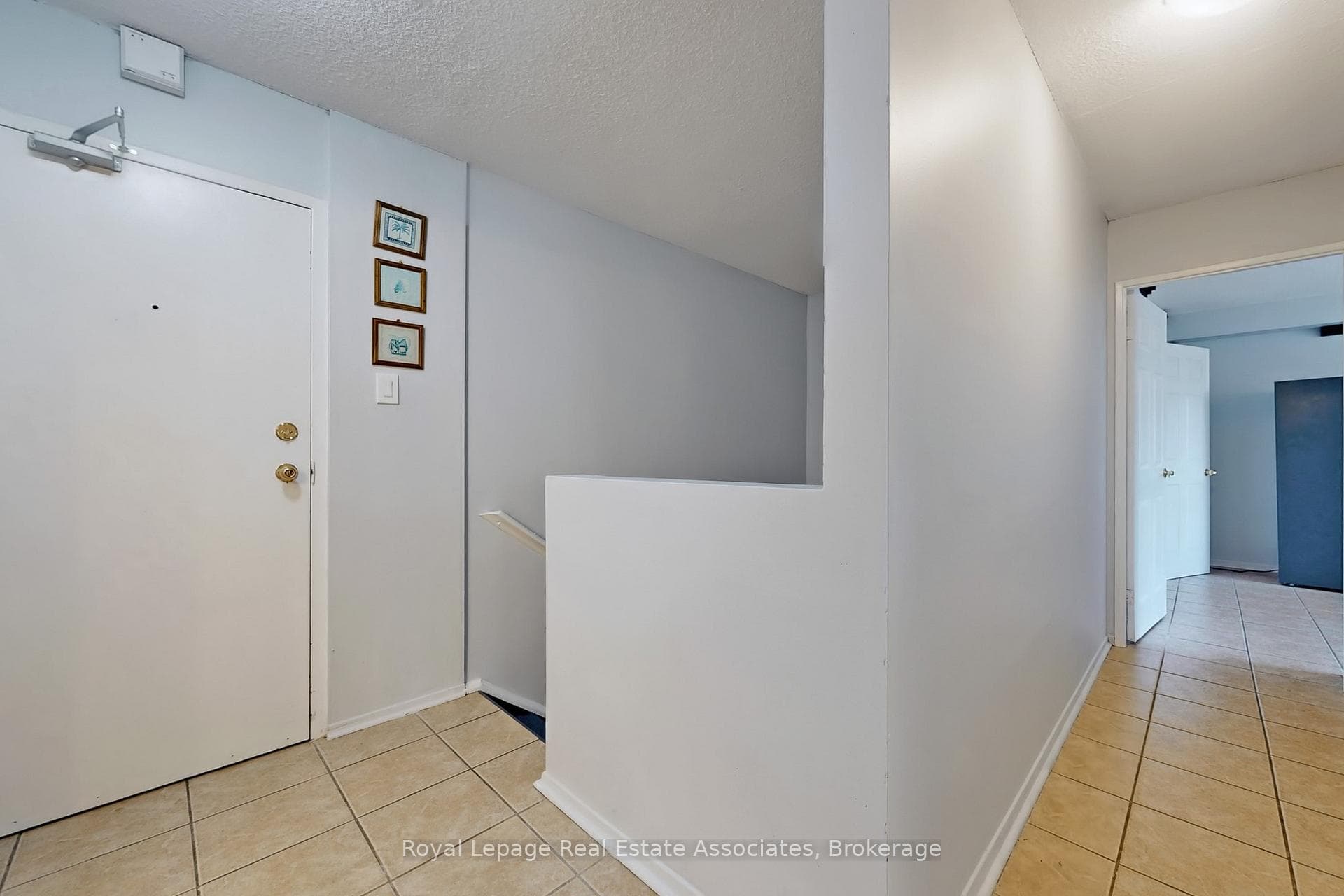 4064 Lawrence Avenue Unit 207 2nd and 3rd floor photo 10