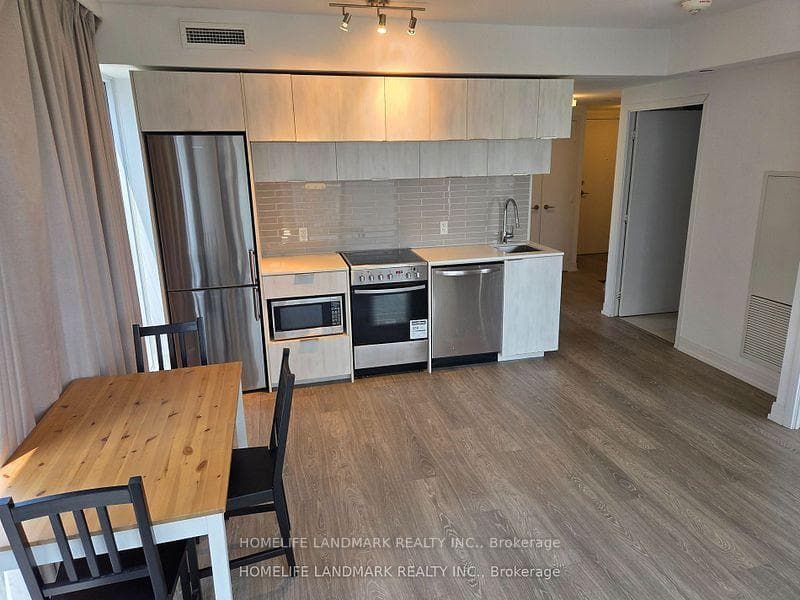 181 Dundas Street Unit 1010 photo 5