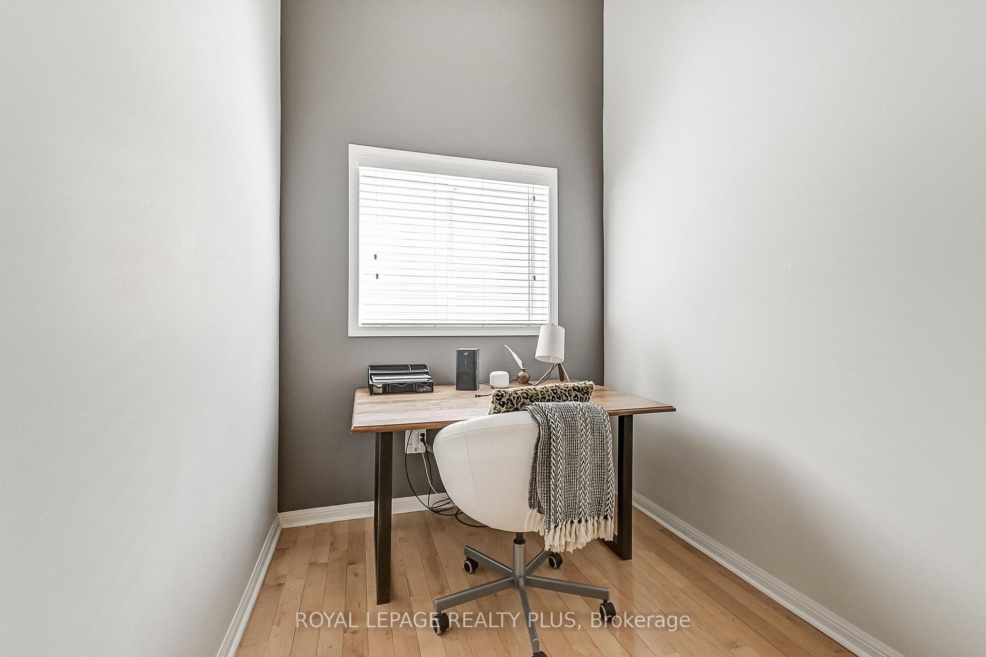 1376 Hearst Boulevard photo 17