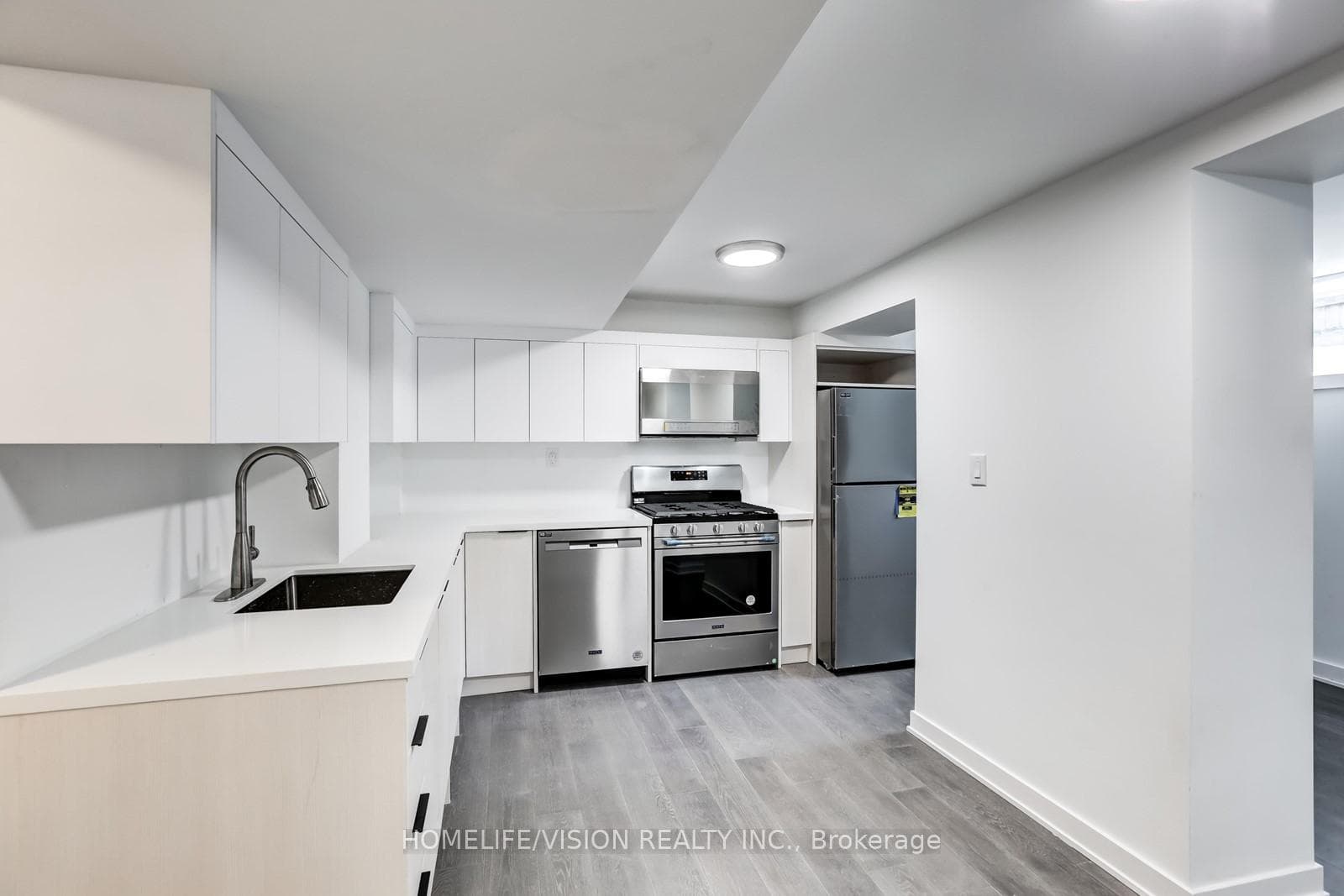 38 Thirty Third Street Unit Lower photo 5