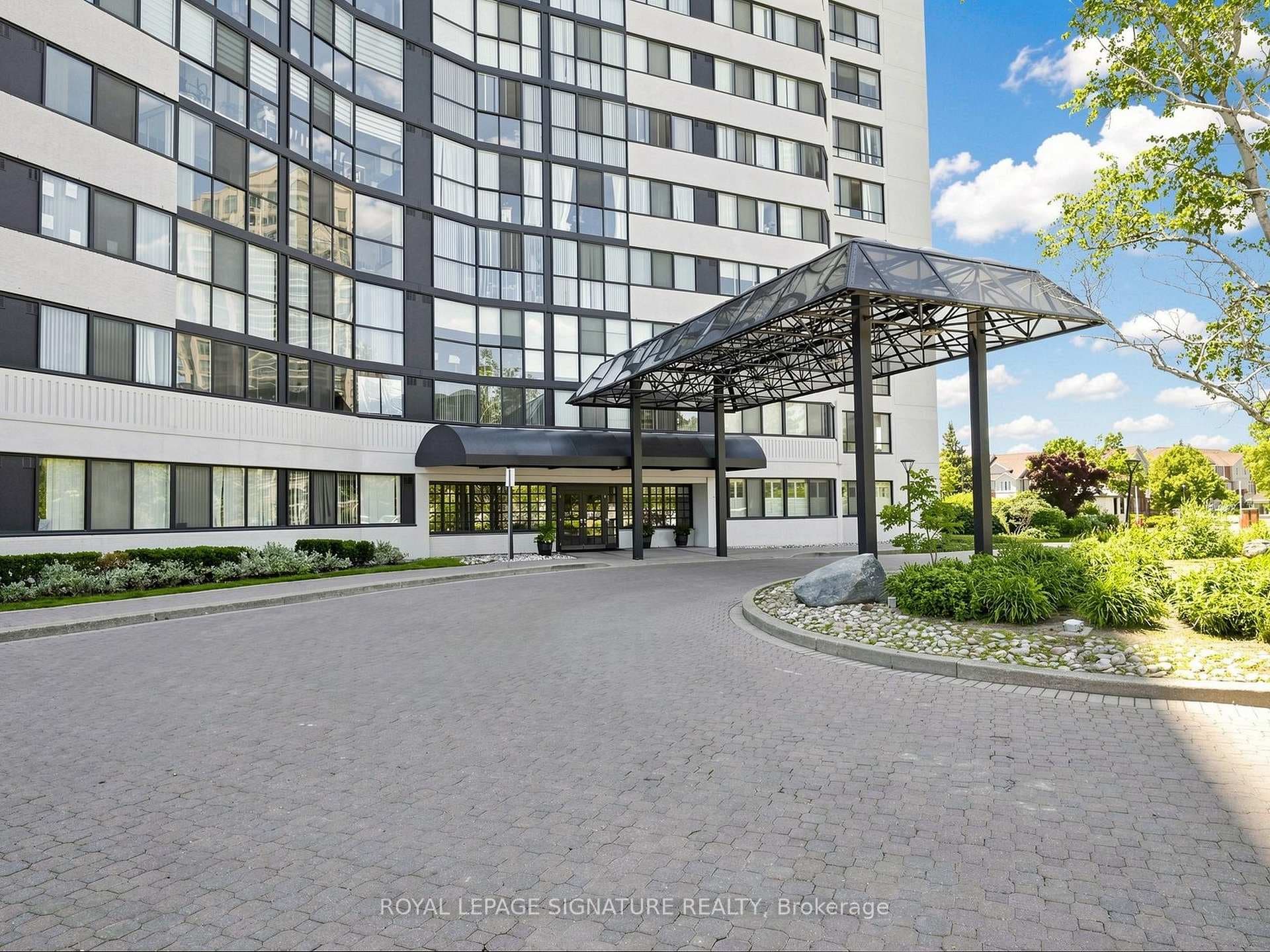 1360 Rathburn Road Unit 1808 photo 1