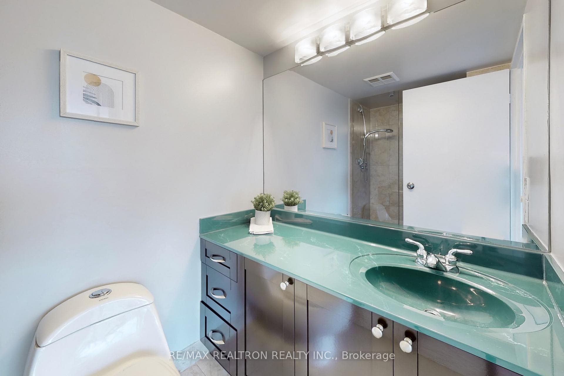1131 Steeles Avenue Unit 407 photo 18