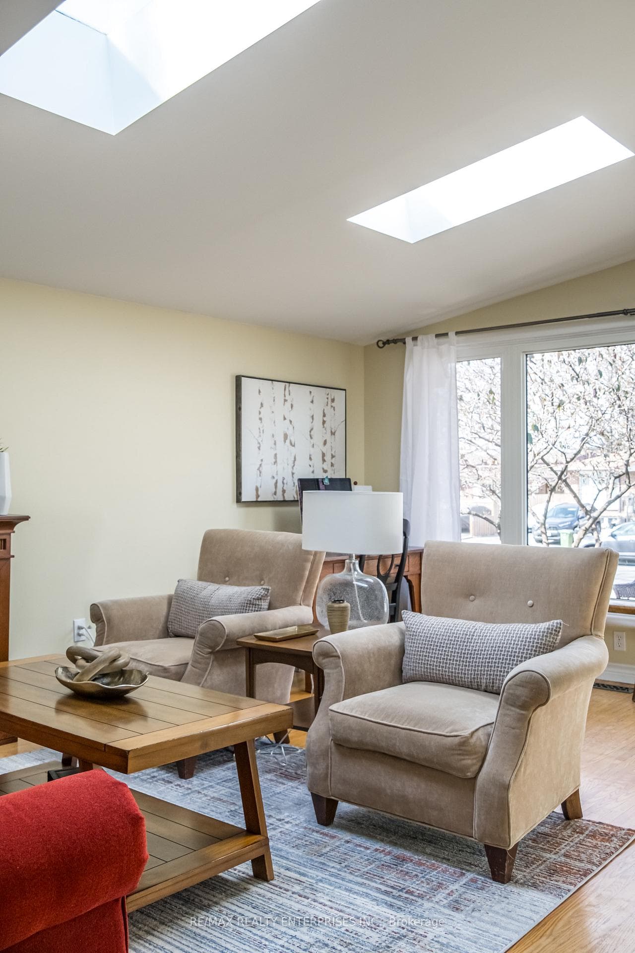 127 West 19th Street photo 9