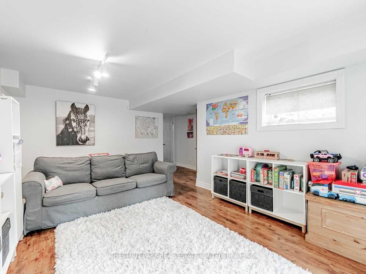 29 Glenvale Boulevard photo 34