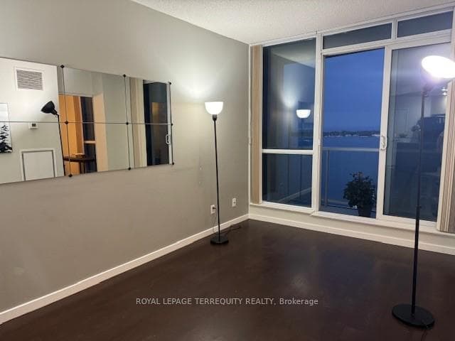 8 York Street Unit 2209 photo 8