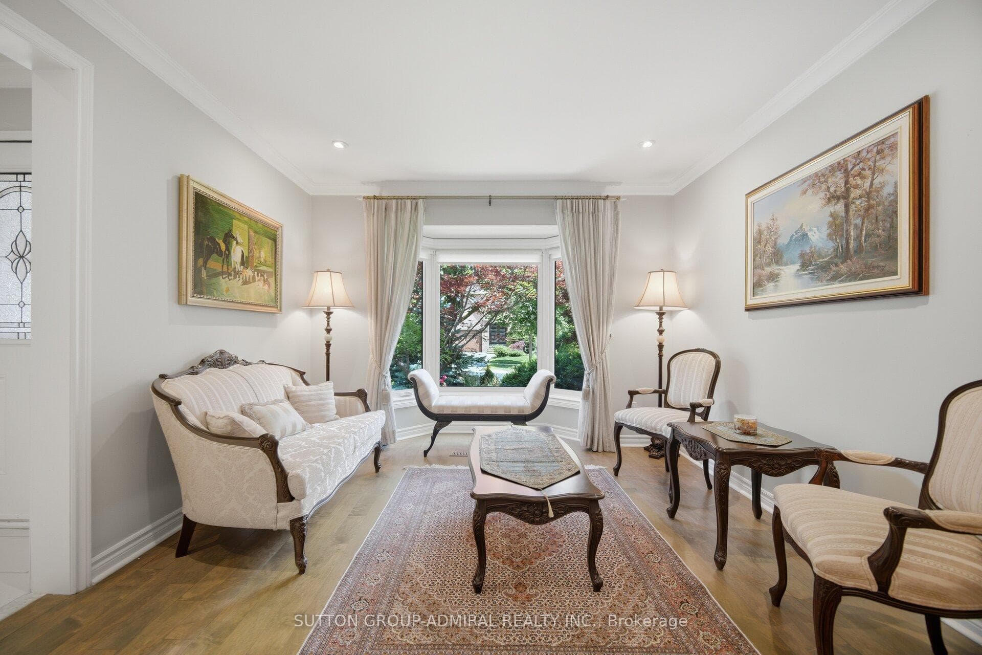 70 Topham Crescent photo 5