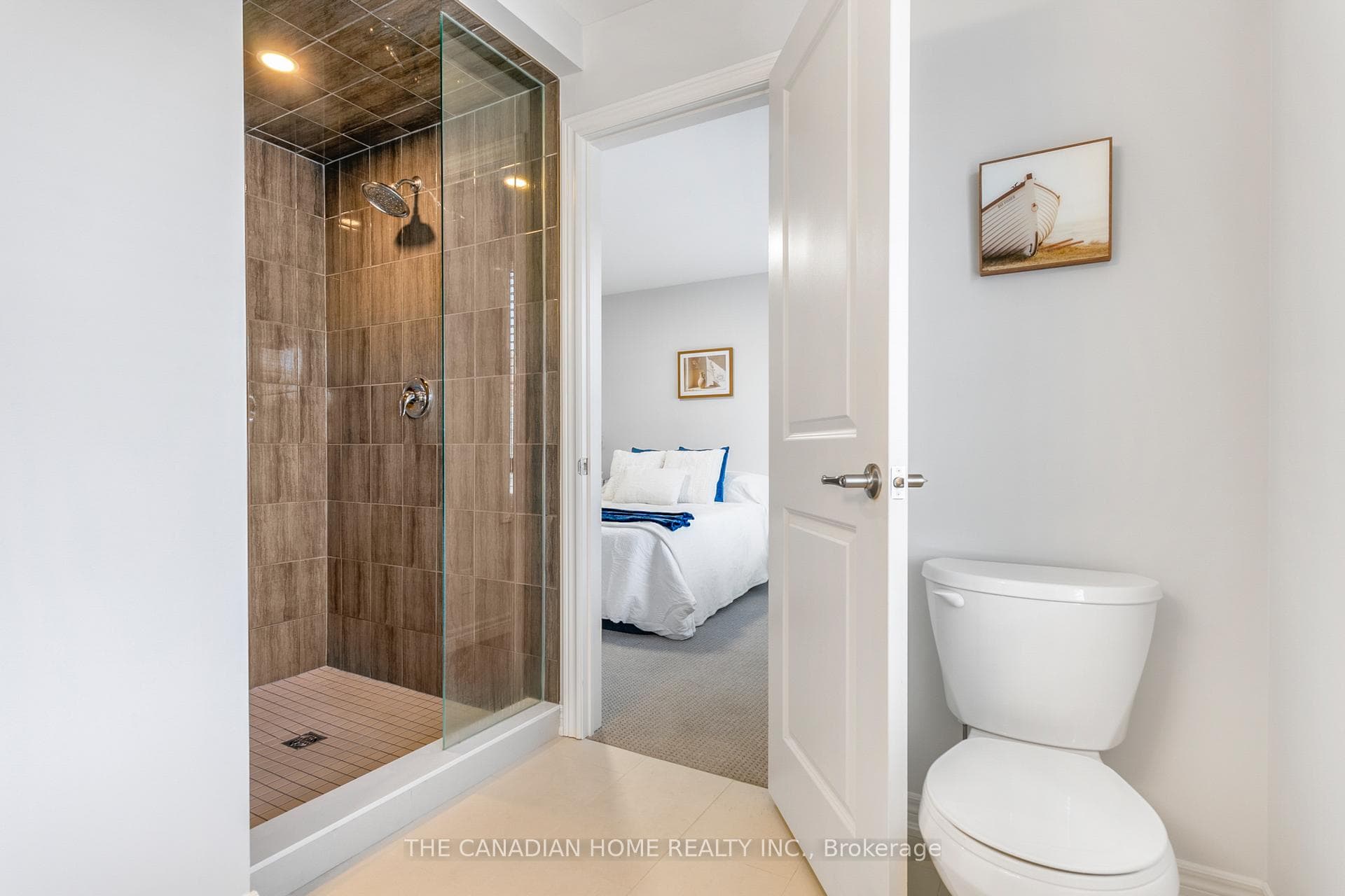15 Damude Avenue photo 5
