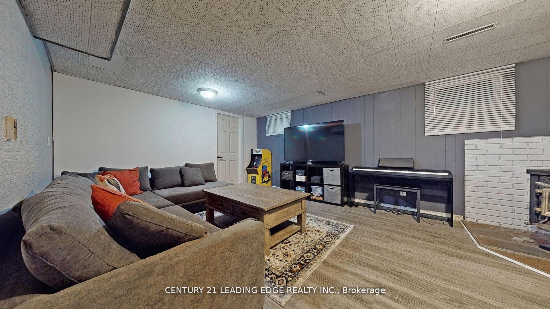 458 Marion Avenue photo 32