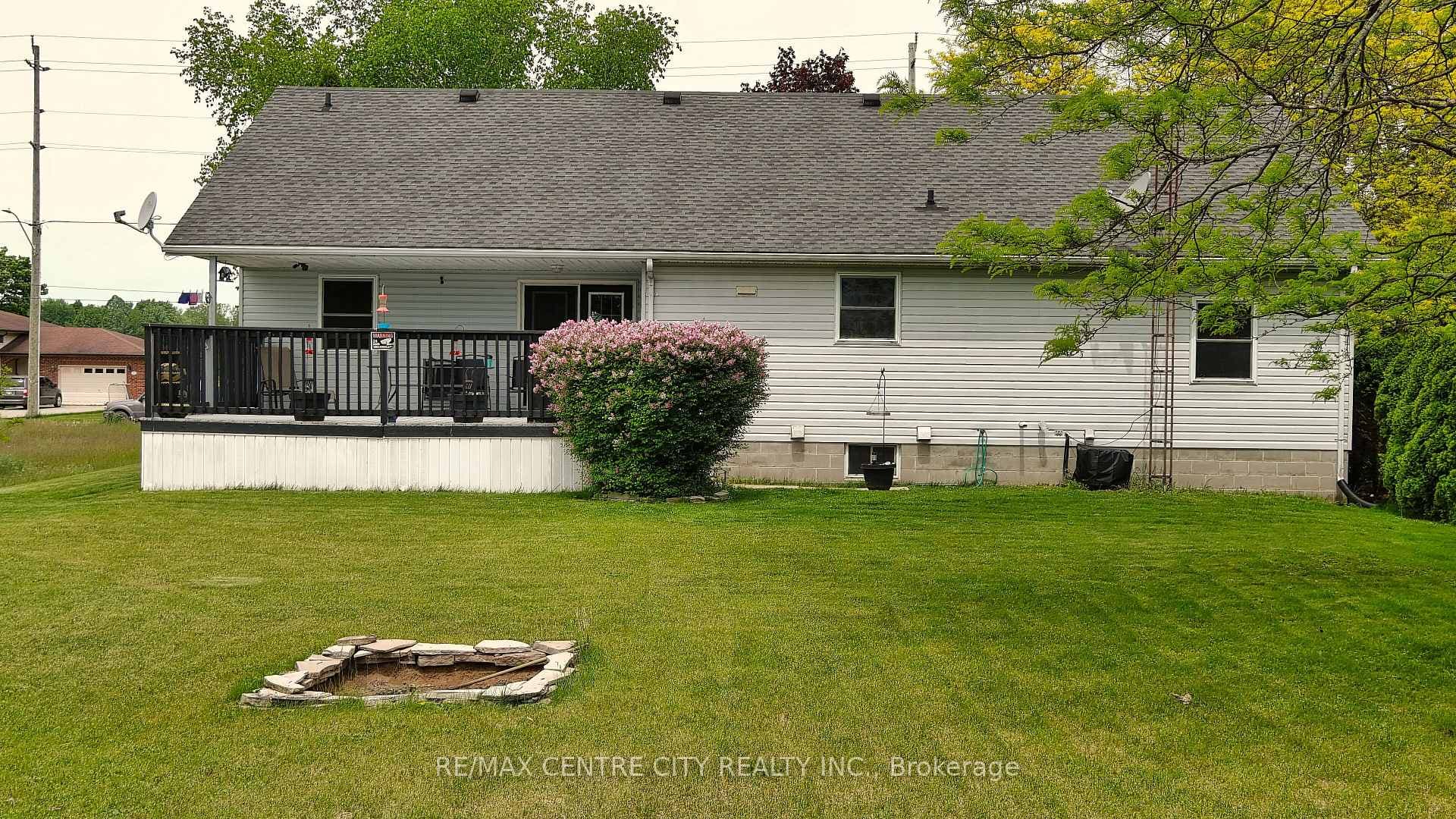 212 Queen Street photo 11