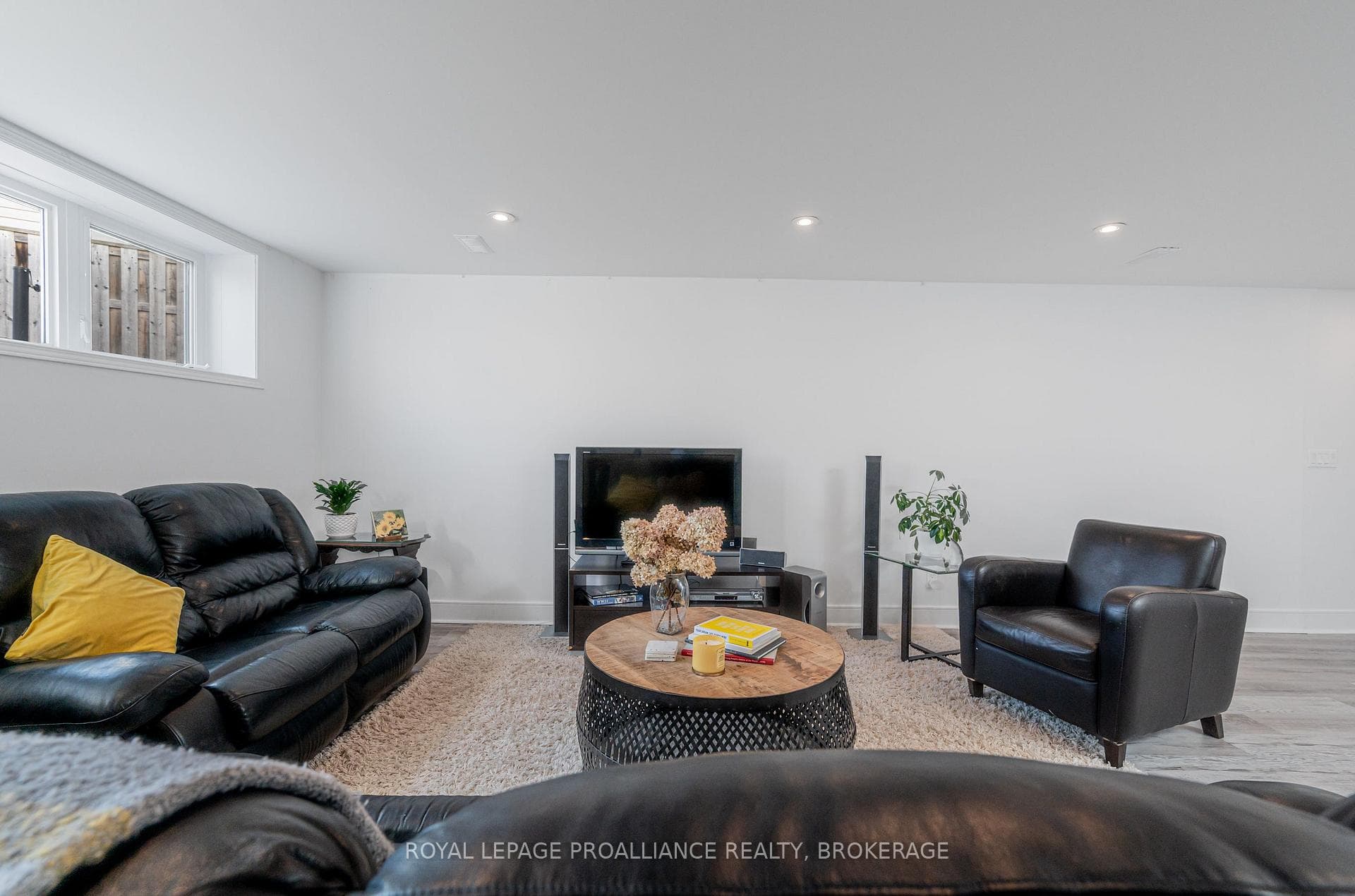 1217 Greenwood Park Drive photo 35